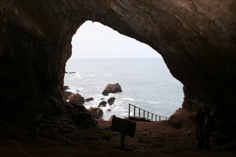 Point of Human Origins Der Ort des menschlichen Ursprungs Höhle