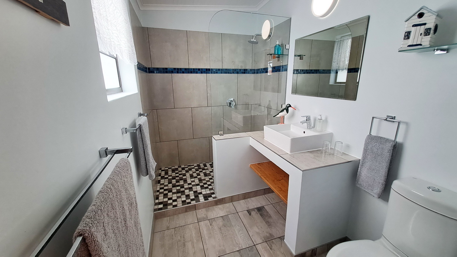 Captains-Cabin - Bathroom false