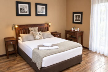 Captains Cabin @ Avenues